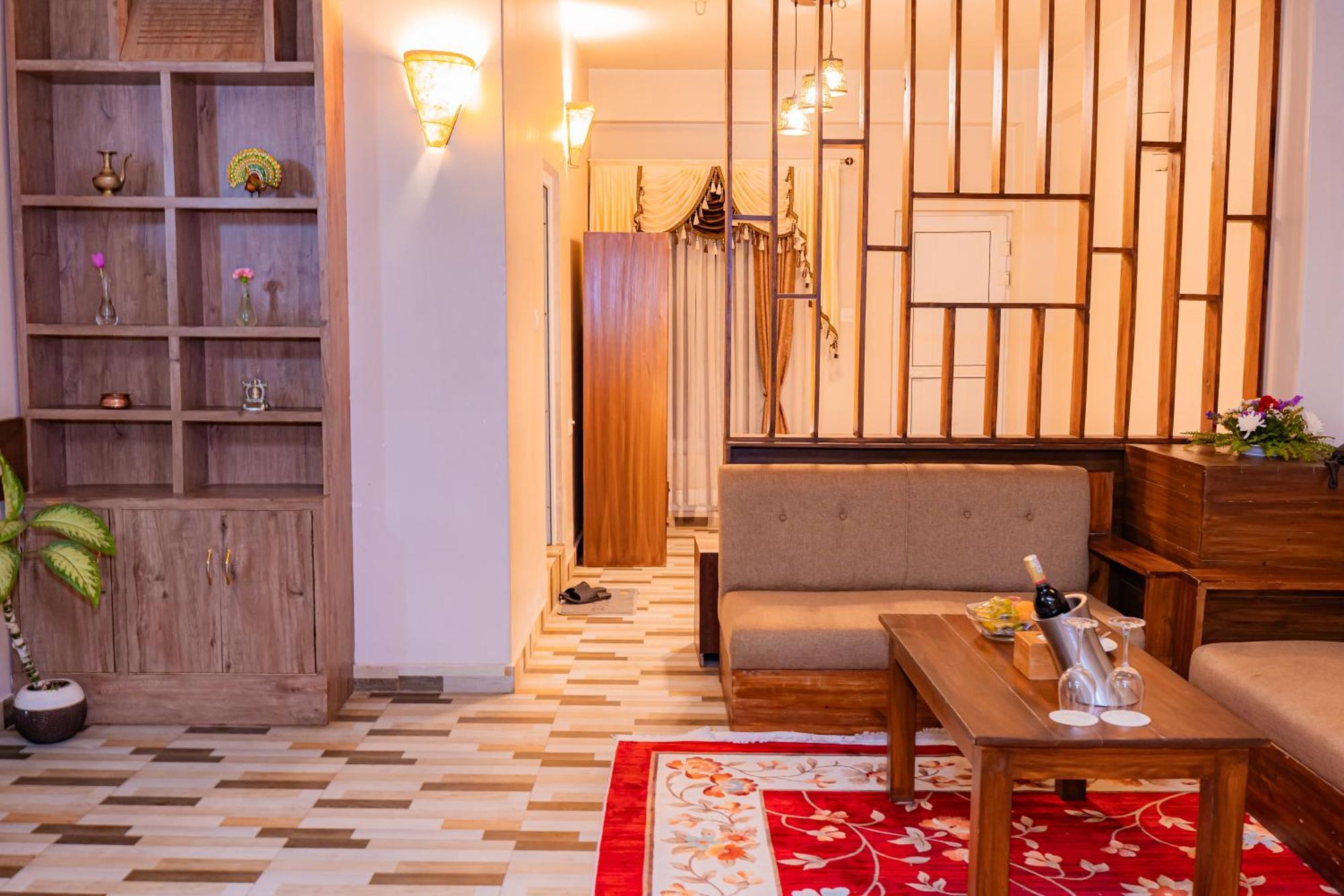 Busy Bee Resort, Покхара Экстерьер фото