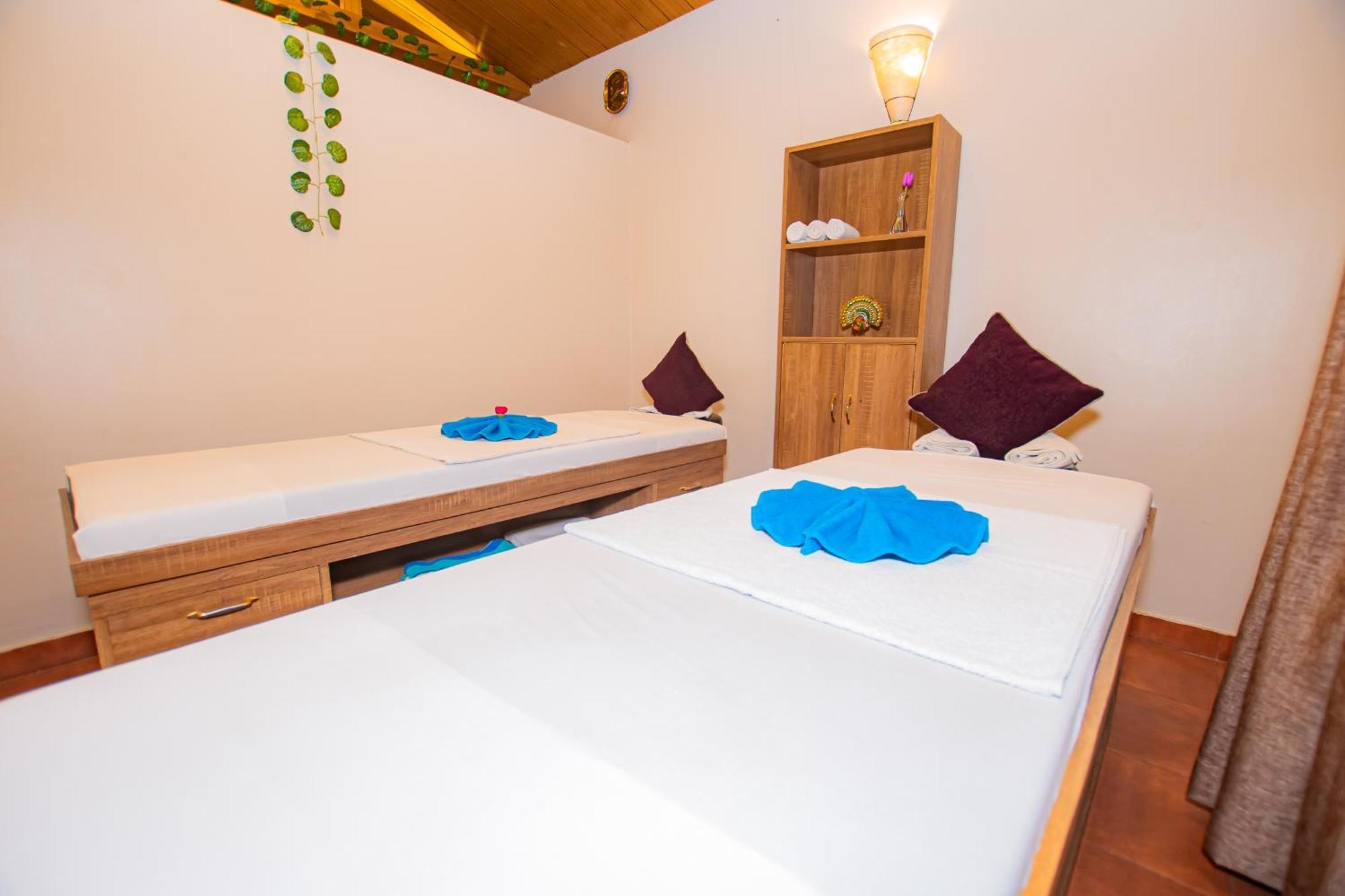 Busy Bee Resort, Покхара Экстерьер фото
