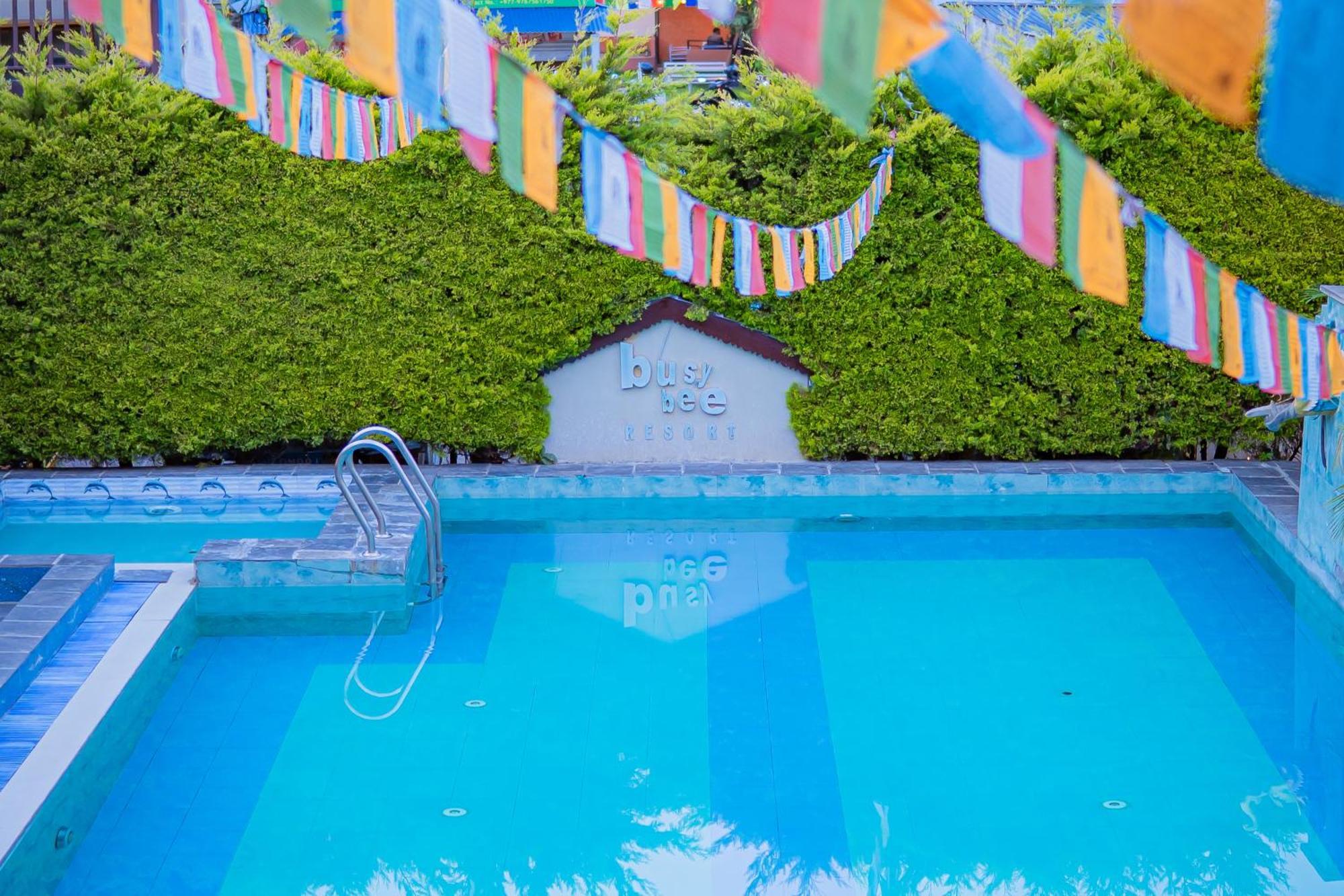 Busy Bee Resort, Покхара Экстерьер фото