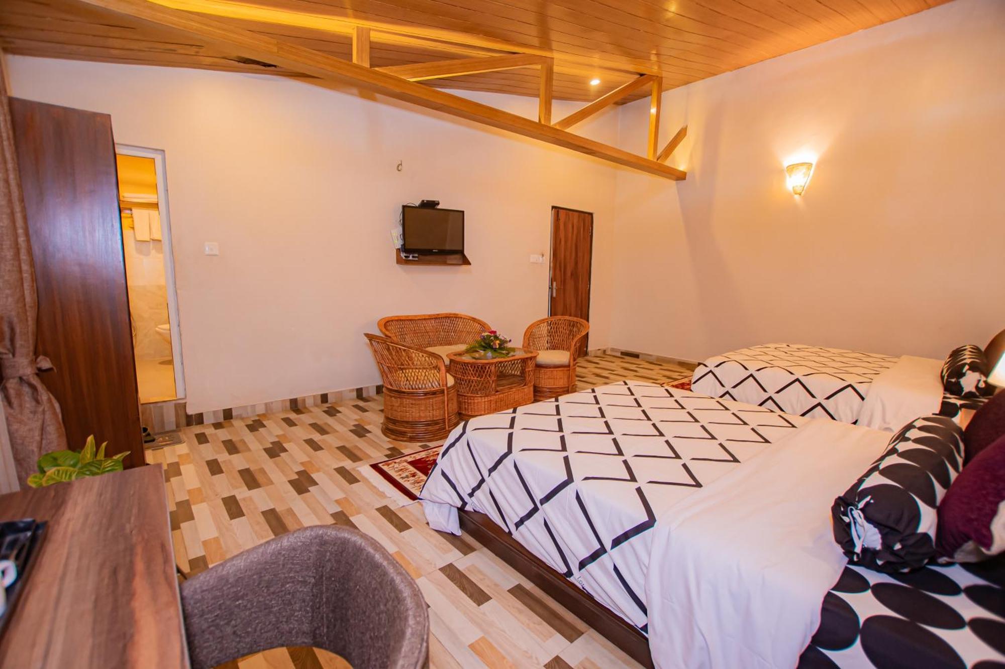 Busy Bee Resort, Покхара Экстерьер фото