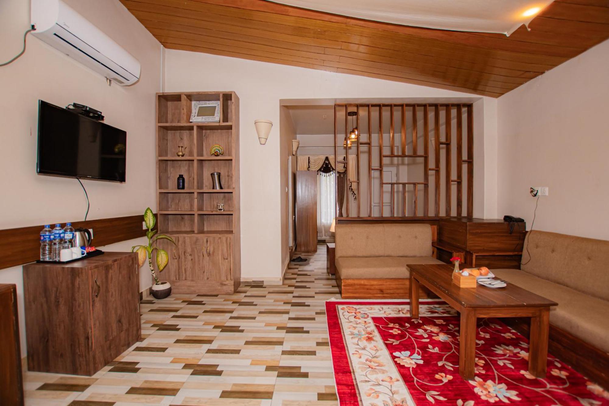 Busy Bee Resort, Покхара Экстерьер фото